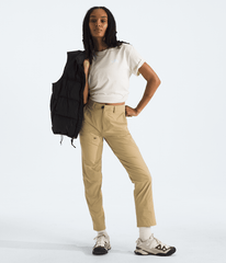 Women’s Evolution Box NSE Relaxed Short-Sleeve Tee - White Dune