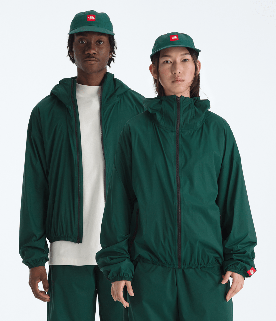 Men’s TNF™ Red Box Packable Hooded Wind Jacket - Hunter Green
