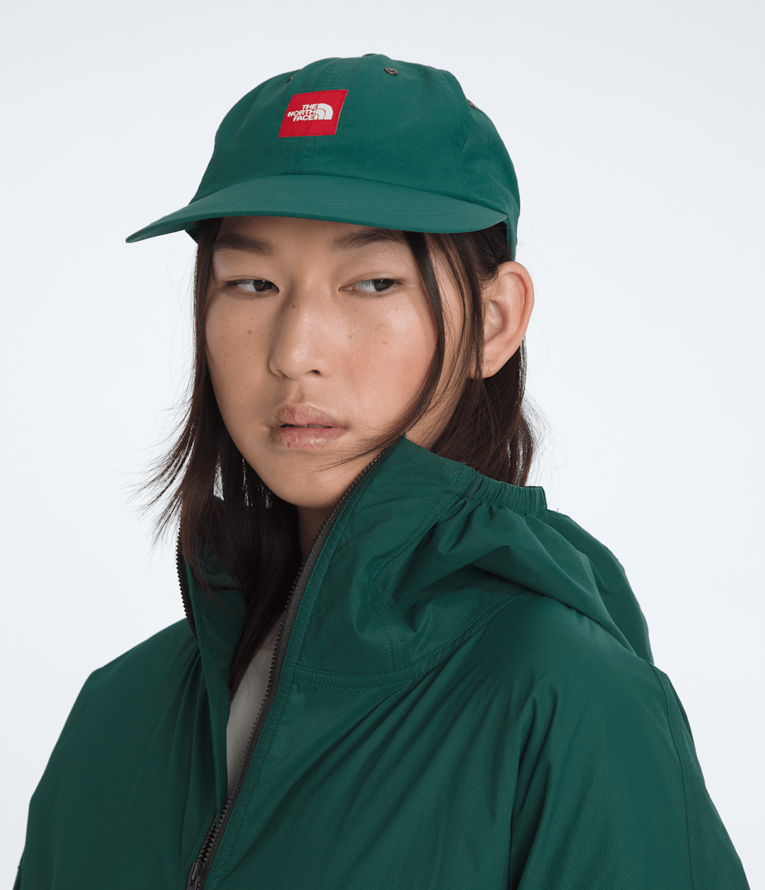 Men’s TNF™ Red Box Packable Hooded Wind Jacket - Hunter Green