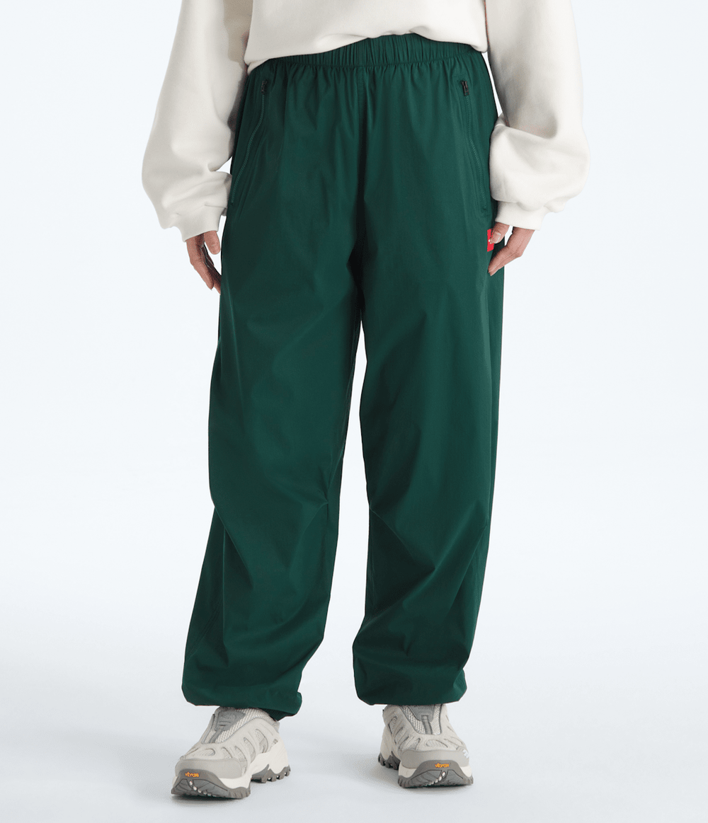 Men’s TNF™ Red Box Packable Wind Pants - Hunter Green