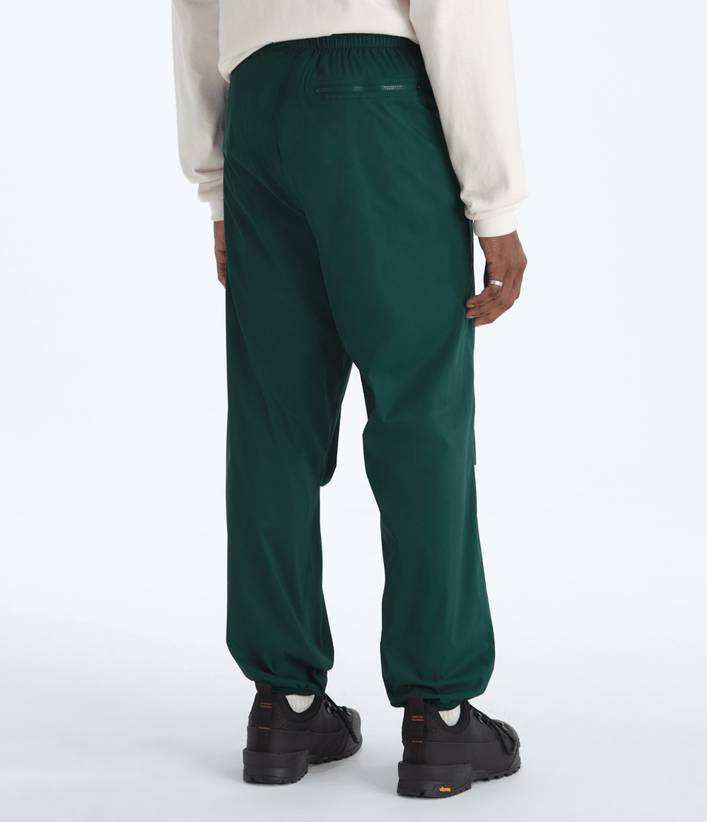 Men’s TNF™ Red Box Packable Wind Pants - Hunter Green