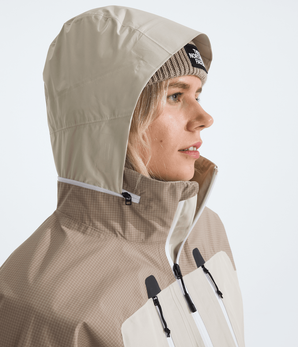 Women’s Hike Devils Thumb GORE-TEX® Jacket - White Dune/Mushroom Grey