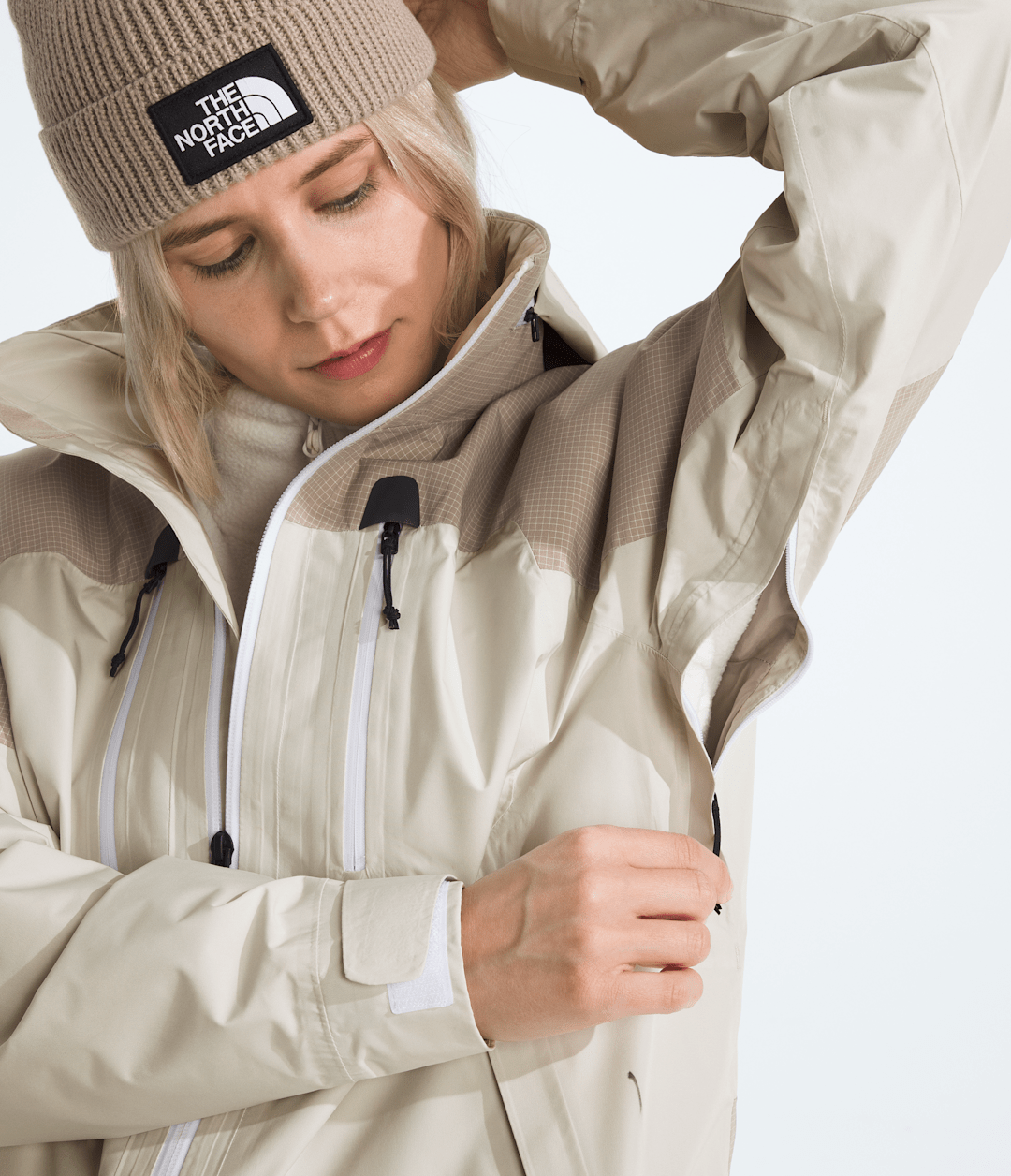 Women’s Hike Devils Thumb GORE-TEX® Jacket - White Dune/Mushroom Grey