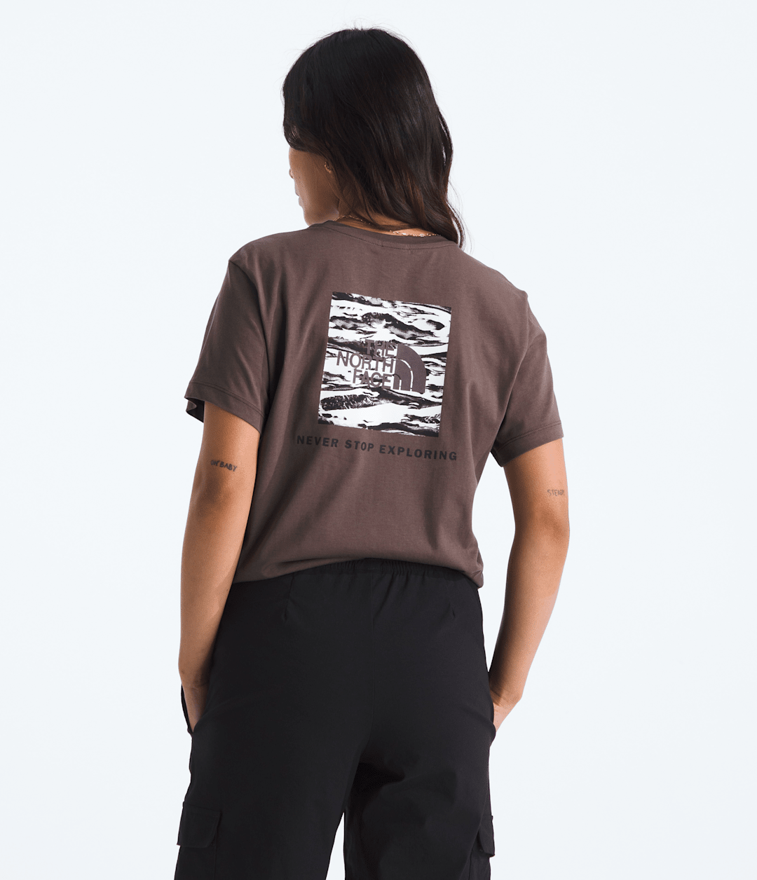 Women's NSE Box Edge Of Light Infill Relaxed Tee - Tawny Quartz/TNF Black Edge Of Light Print
