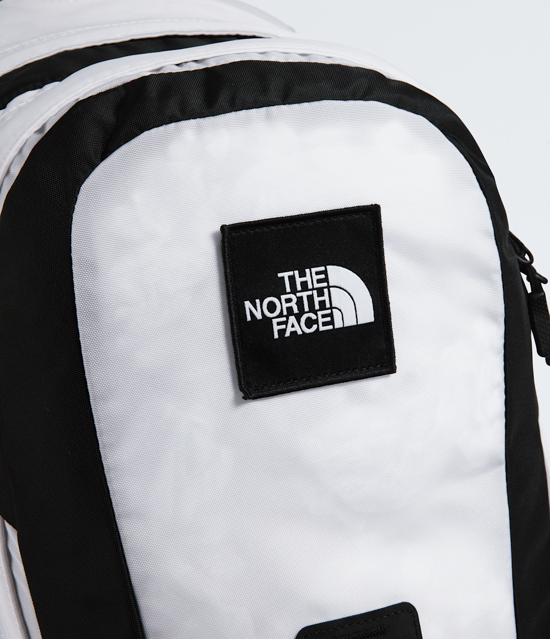 Hot Shot SE Backpack - TNF White/TNF Black