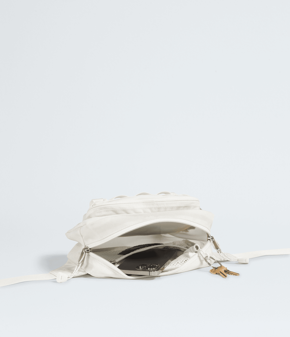 Base Camp Lumbar - White Dune/TNF White