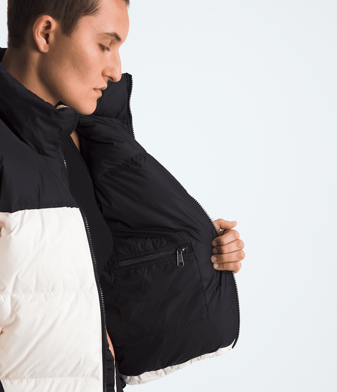 Women’s 1996 Retro Nuptse Jacket - White Dune/TNF Black/Recycled Down