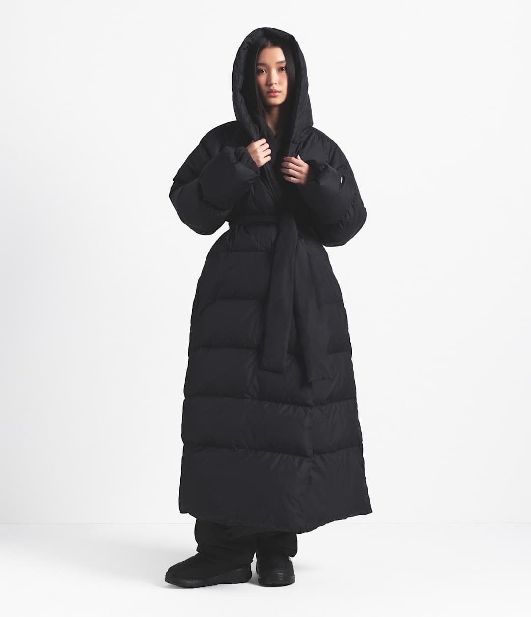 The North Face X SKIMS Women's Nuptse Wrap Parka - Sk Onyx