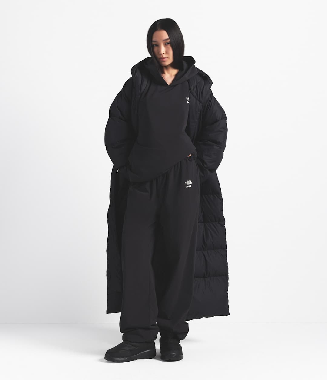 The North Face X SKIMS Women's Nuptse Wrap Parka - Sk Onyx