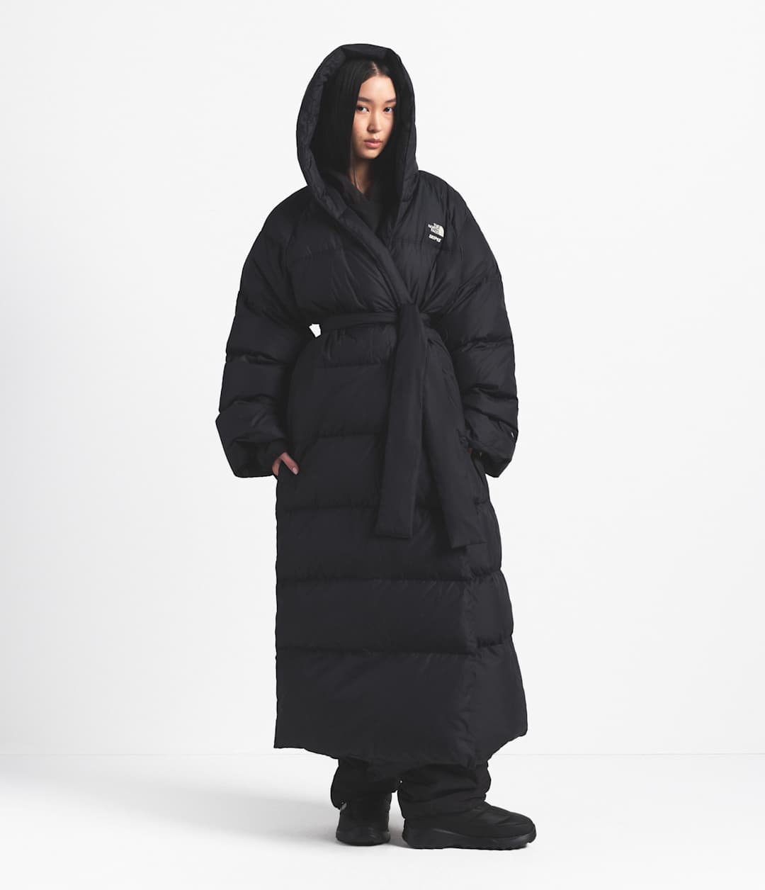 The North Face X SKIMS Women's Nuptse Wrap Parka - Sk Onyx