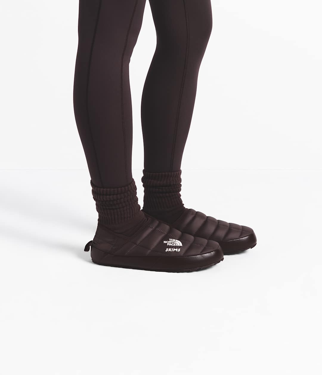 The North Face X SKIMS Thermoball Traction Mule V - Sk Phoenix/Sk Phoenix