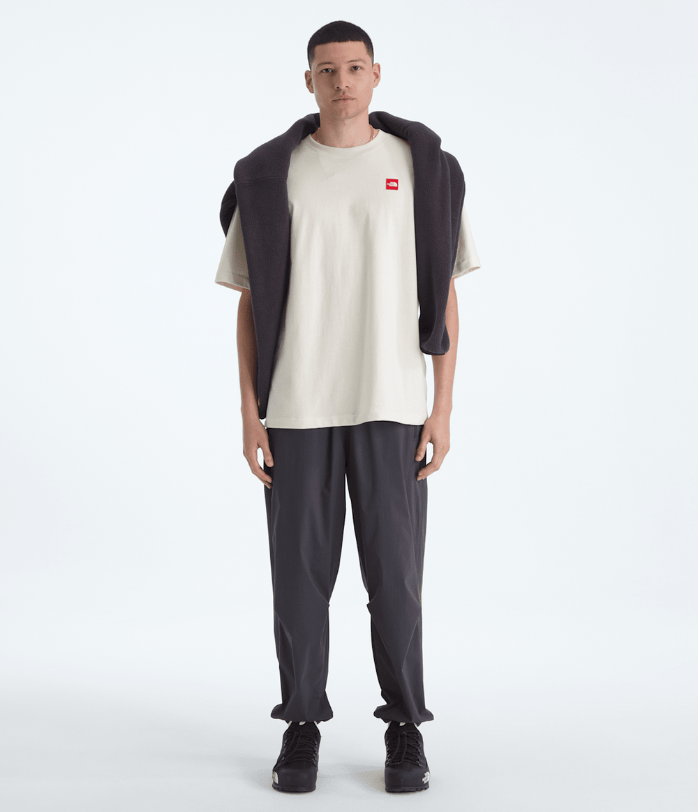Men’s TNF™ Red Box Short-Sleeve Tee - White Dune