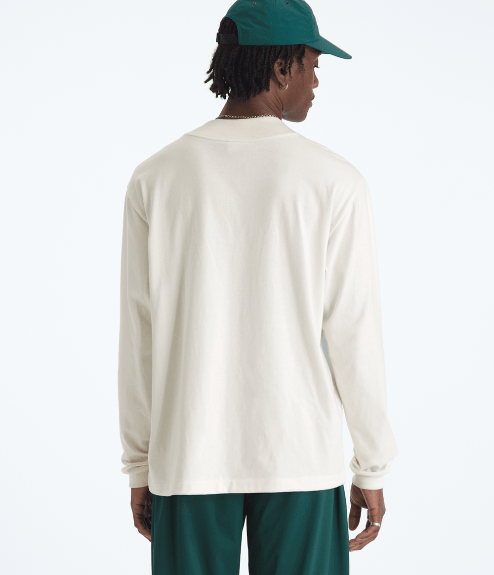 Men’s TNF™ Red Box Long-Sleeve Tee - White Dune