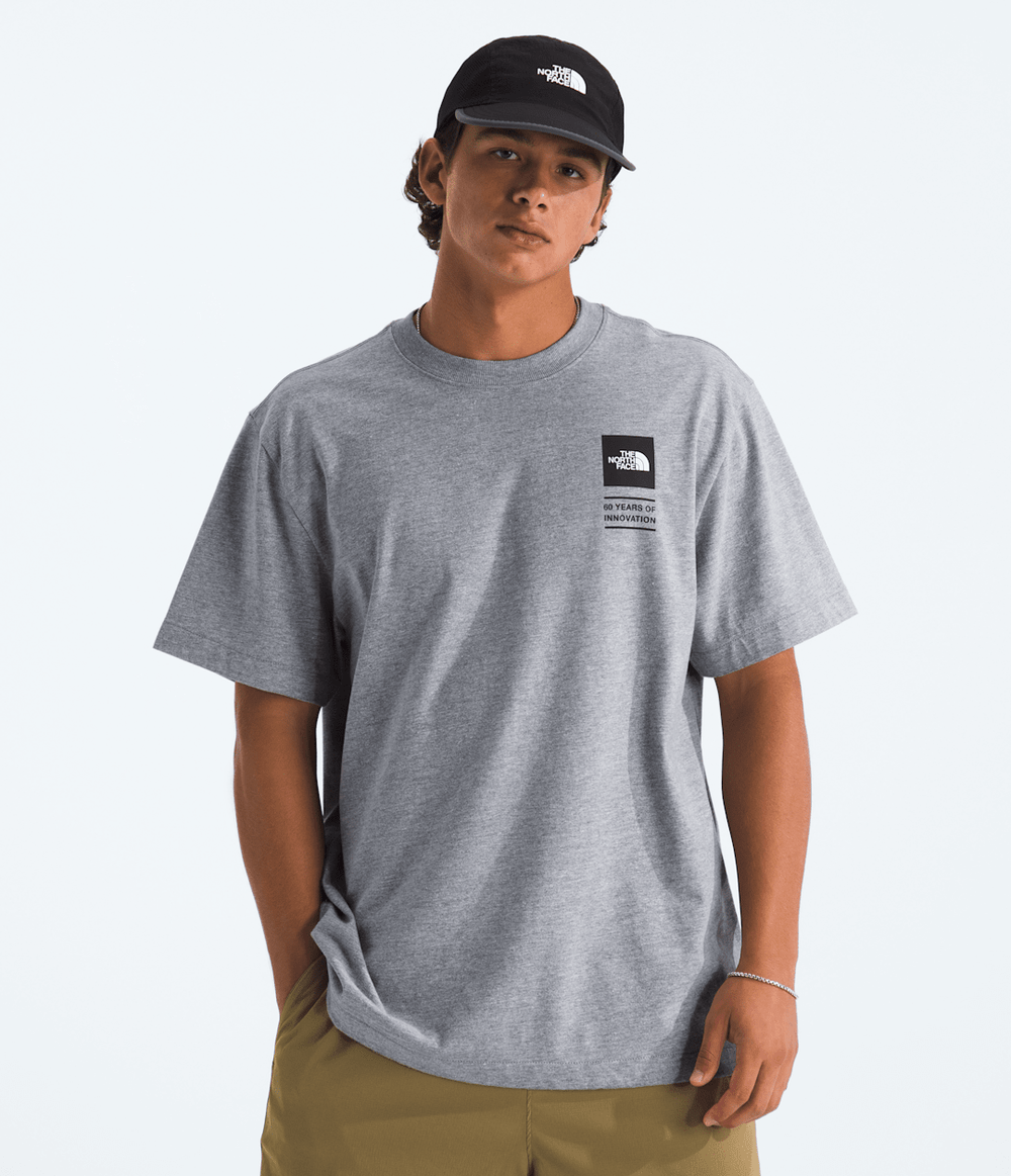 Men’s TNF™ Celebration Relaxed Short-Sleeve Tee—Graphic - TNF Pale Grey Heather