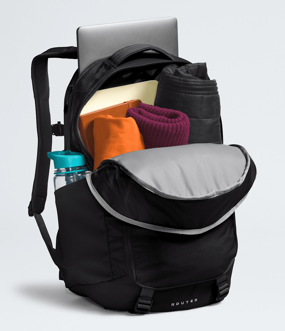 Router Backpack - TNF Black/TNF Black