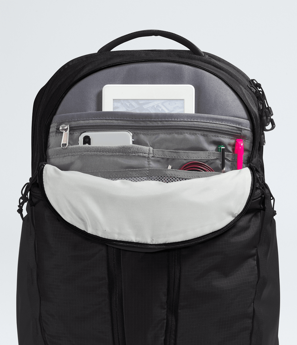 Surge Backpack - TNF Black/TNF Black